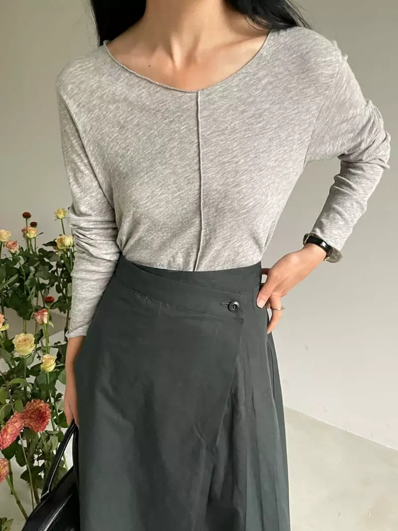 Atmosphere - Korean Women Fashion - #thelittlethings - Modal V Neck Tee - 4