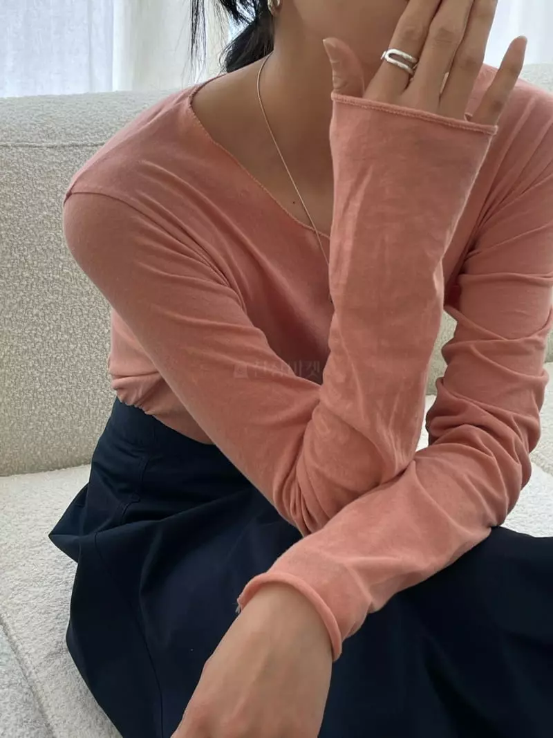 Atmosphere - Korean Women Fashion - #thelittlethings - Modal V Neck Tee - 3