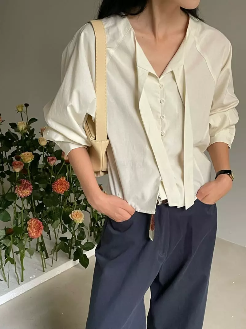 Atmosphere - Korean Women Fashion - #vintagekidsstyle - Even Blouse - 2