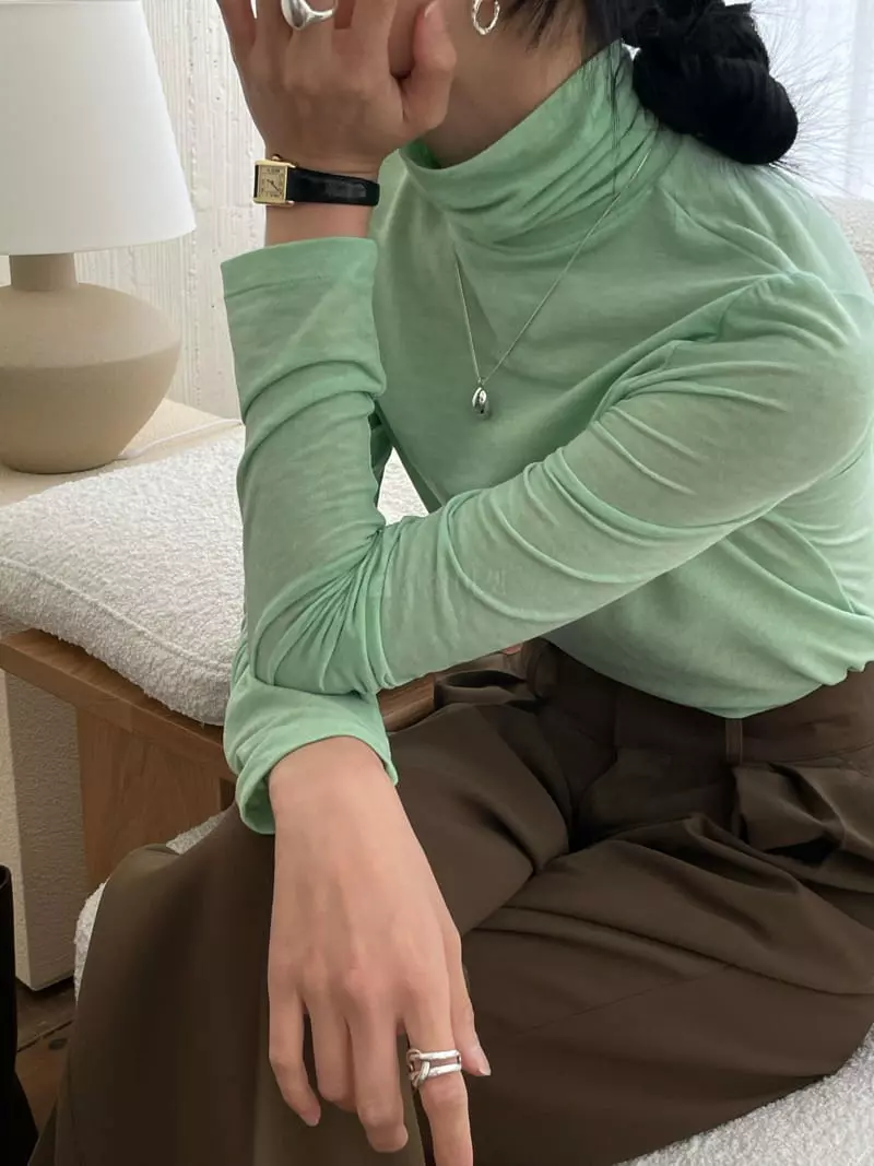 Atmosphere - Korean Women Fashion - #vintagekidsstyle - Olly Turtleneck Tee
