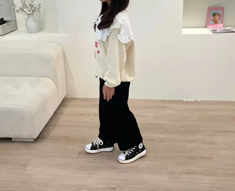 Baba J - Korean Children Fashion - #magicofchildhood - Strawberry Bear Frill Sweatshirt - 5