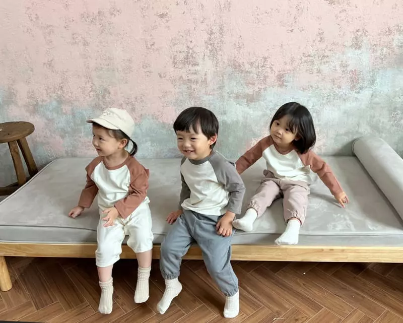 Bebe Nine - Korean Children Fashion - #fashionkids - Mizzi Raglan Tee - 4