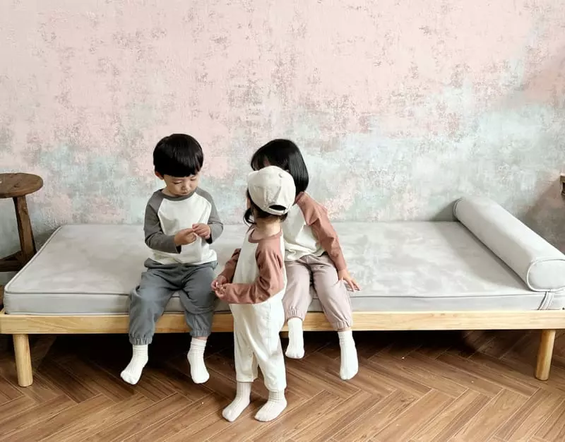 Bebe Nine - Korean Children Fashion - #kidsstore - Mizzi Raglan Tee - 5