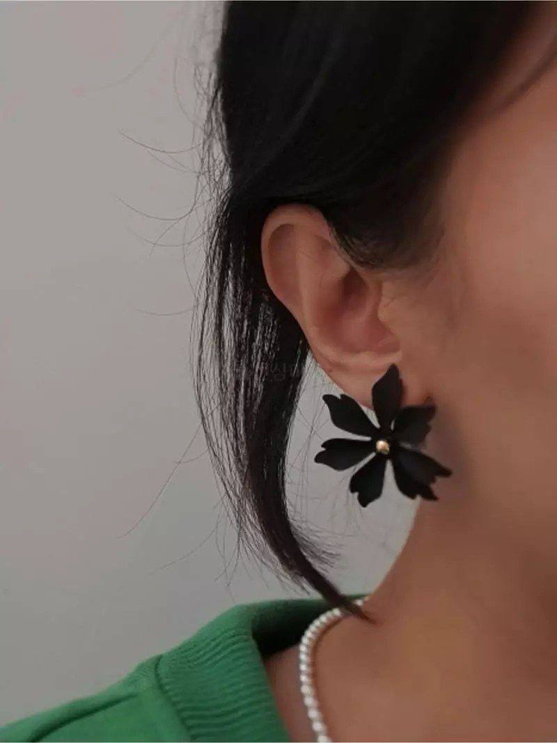 Blancchouette - Korean Women Fashion - #restrostyle - Flower3 Earring