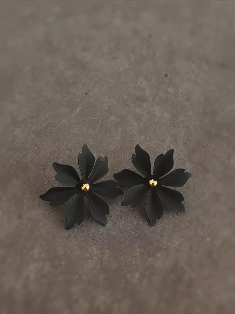 Blancchouette - Korean Women Fashion - #romanticstyle - Flower3 Earring - 2