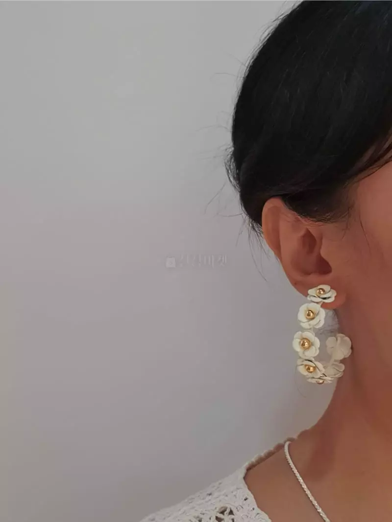 Blancchouette - Korean Women Fashion - #momslook - Flower5 Earring - 4