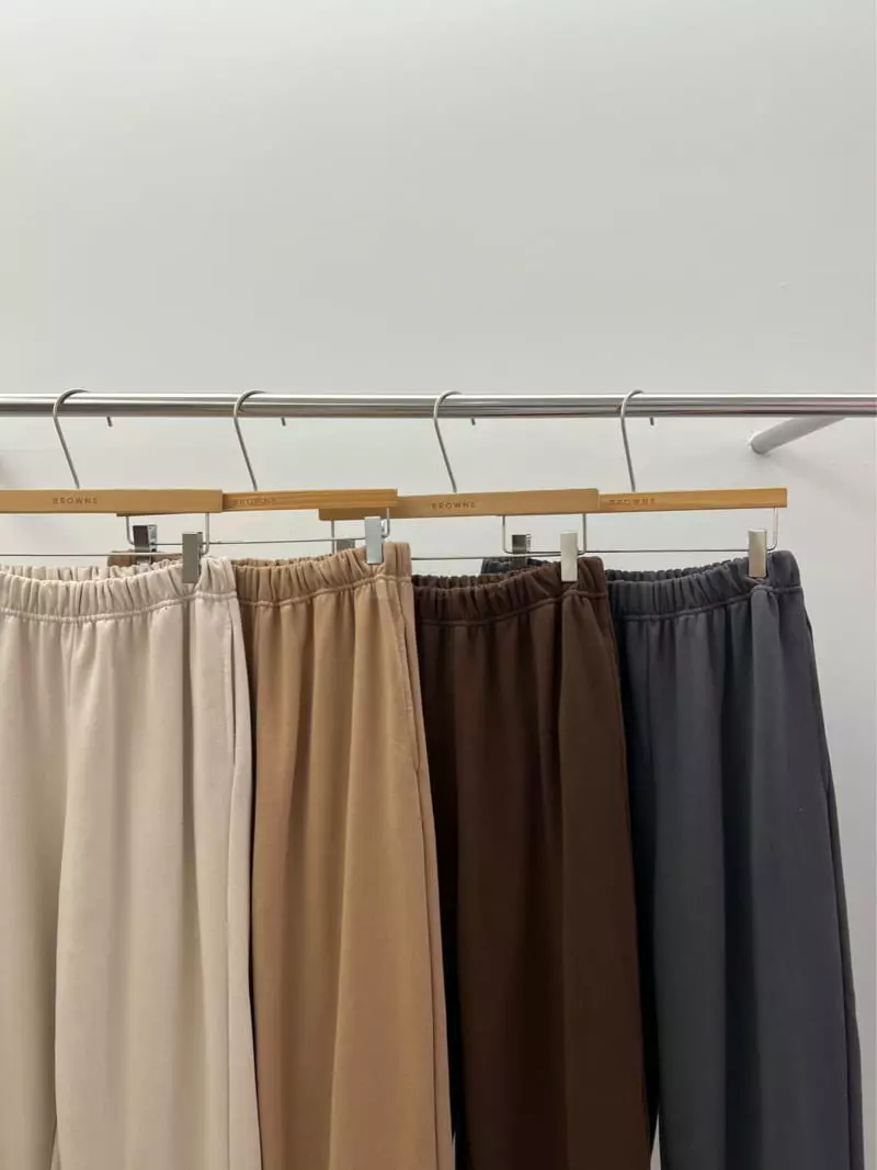 Browns - Korean Women Fashion - #romanticstyle - Simple Jogger Pants