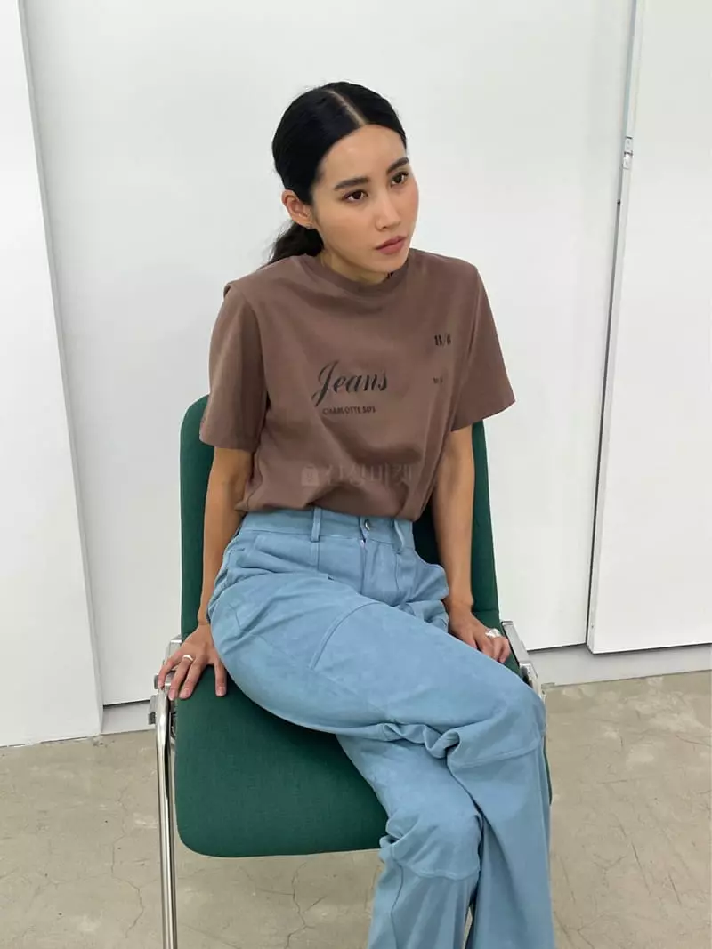 Charlotte - Korean Women Fashion - #momslook - Jeans Short Sleeves Tee - 2