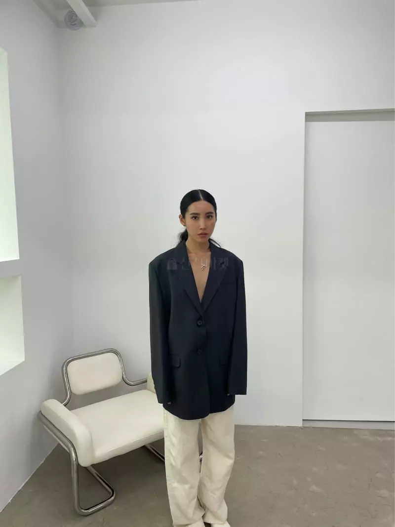Charlotte - Korean Women Fashion - #thelittlethings - Over Fit Jacket - 2