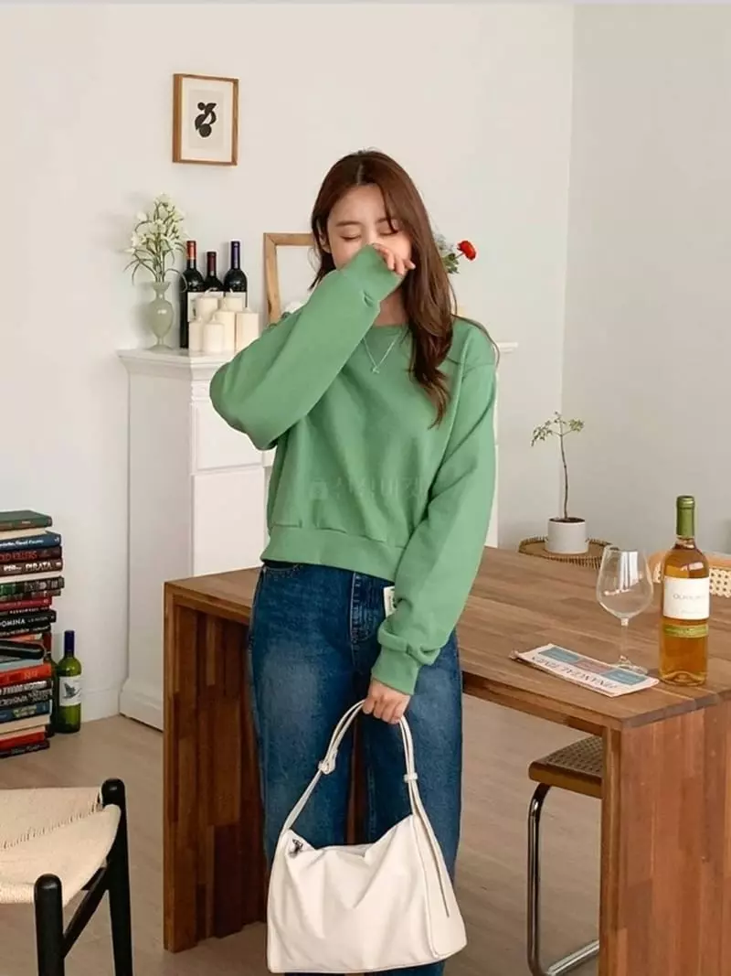 Chemi - Korean Women Fashion - #momslook - Crop Morning Sweatshirt - 3