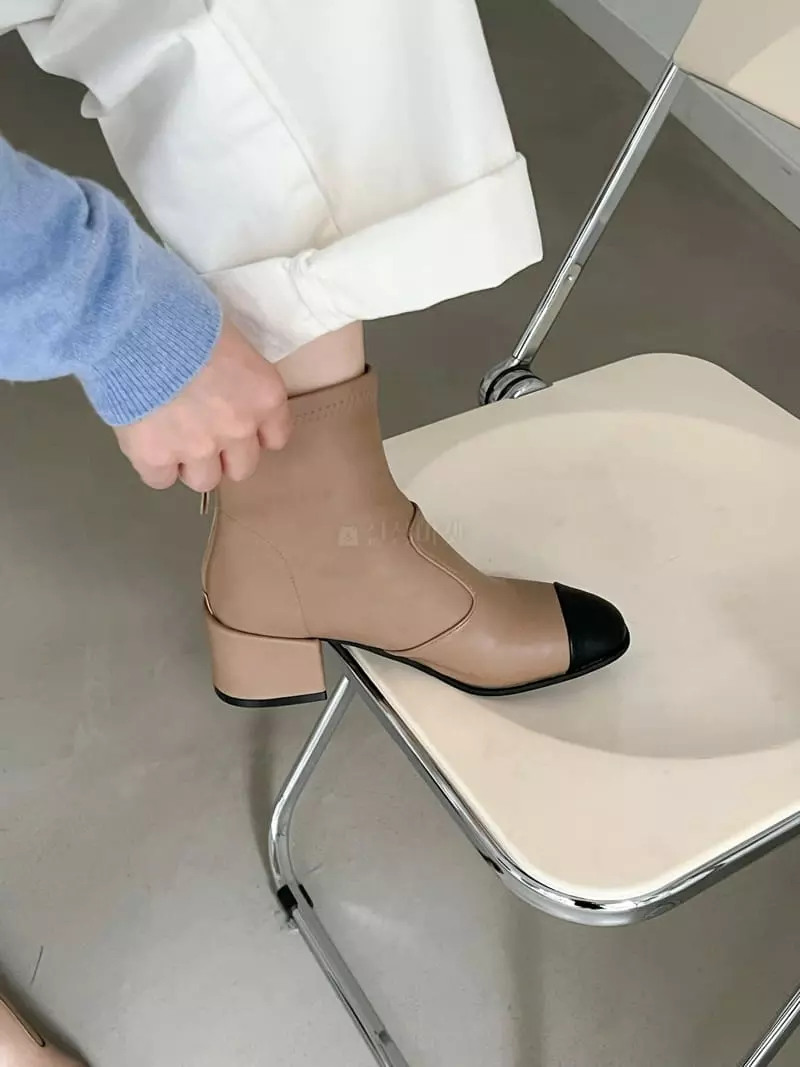 Cooing - Korean Women Fashion - #romanticstyle - ha7184 Boots - 8