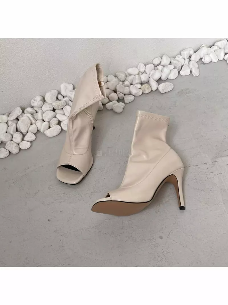 Cooing - Korean Women Fashion - #vintageinspired - w3002 Boots Heel - 10