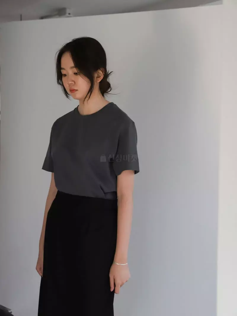 Cullum - Korean Women Fashion - #romanticstyle - Abell Tee - 4
