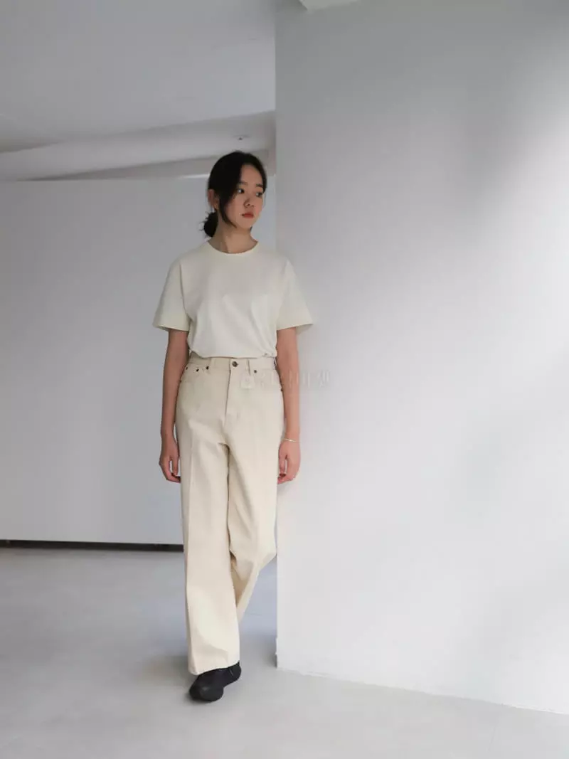 Cullum - Korean Women Fashion - #thelittlethings - Bath Jeans