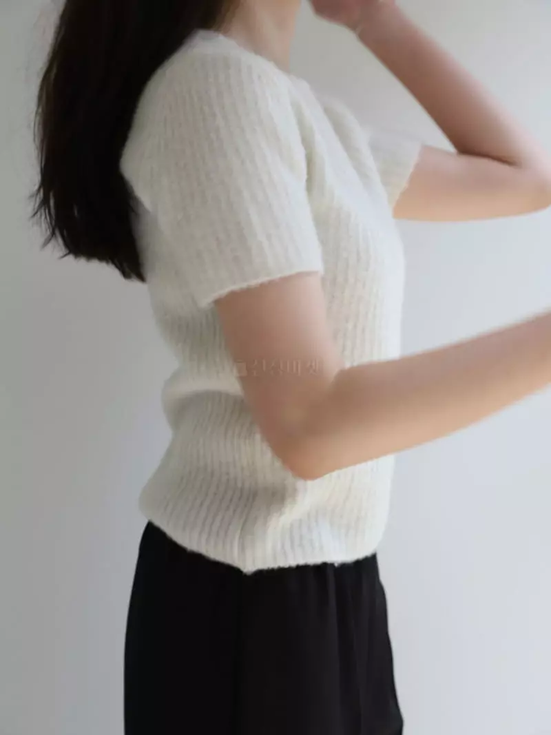 Cullum - Korean Women Fashion - #vintagekidsstyle - Joy Knit Tee - 3