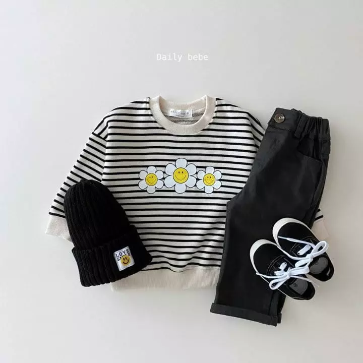 Daily Bebe - Korean Children Fashion - #kidsstore - Flower Smile Sweatshirt - 4