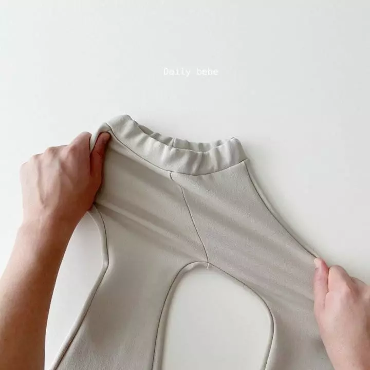 Daily Bebe - Korean Children Fashion - #magicofchildhood - Muzi Bootscut Pants - 2