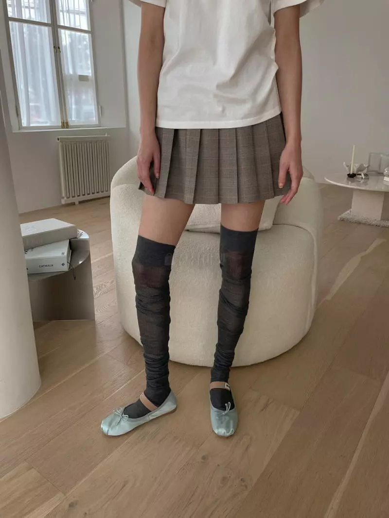 Dailyjud - Korean Women Fashion - #momslook - Wrinkle Mini Short Skirt