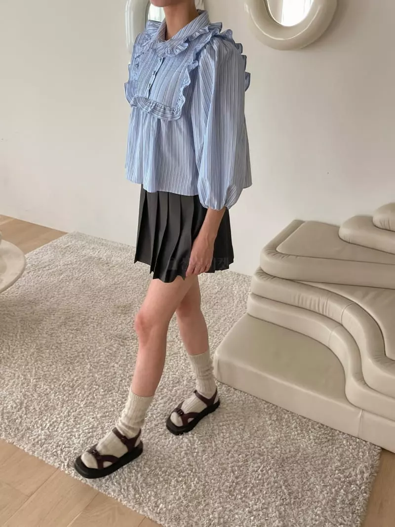 Dailyjud - Korean Women Fashion - #shopsmall - Pintuck Frill Blouse - 3