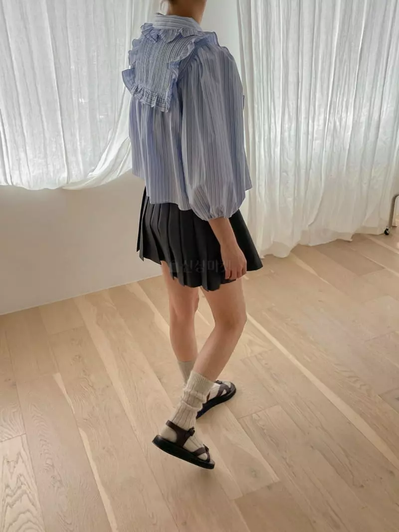 Dailyjud - Korean Women Fashion - #shopsmall - Pintuck Frill Blouse - 4