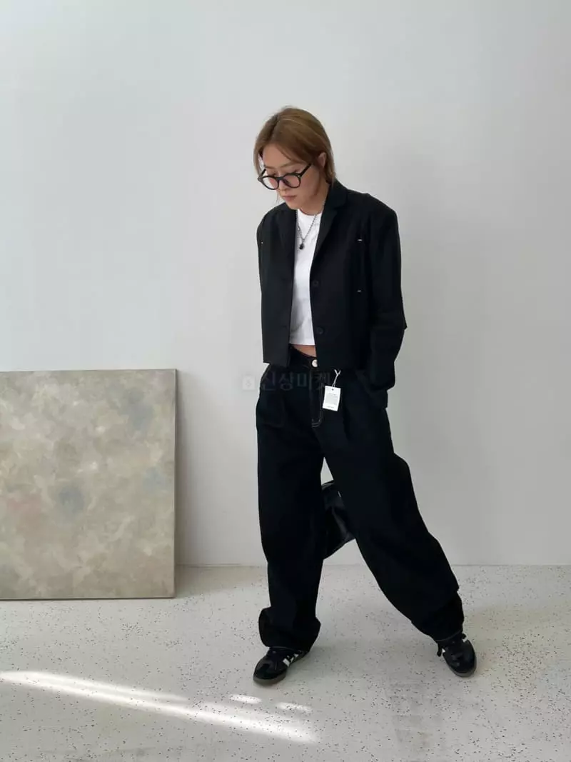 Dan - Korean Women Fashion - #momslook - Black Jeans