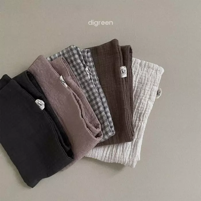 Digreen - Korean Children Fashion - #littlefashionista - Fallen Leaves Scarf - 3