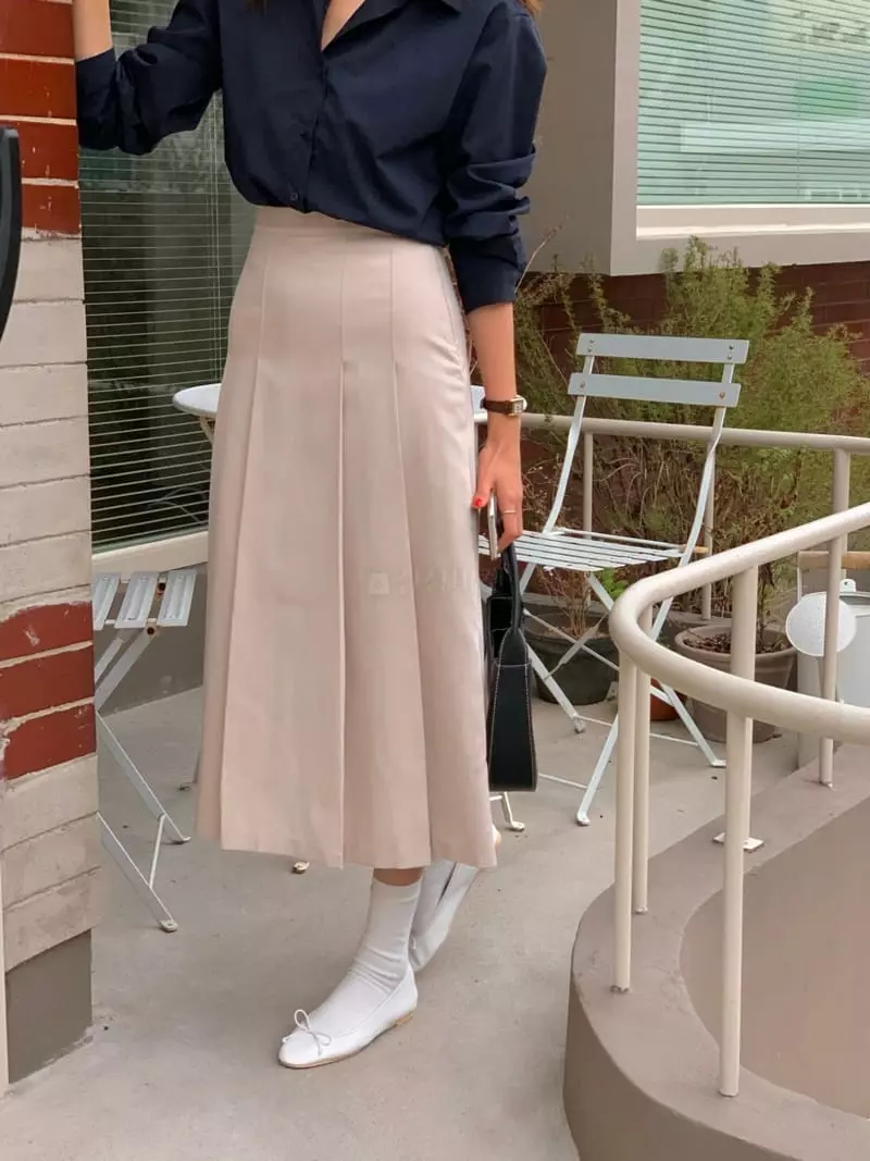 February - Korean Women Fashion - #momslook - Kurly Skirt - 11