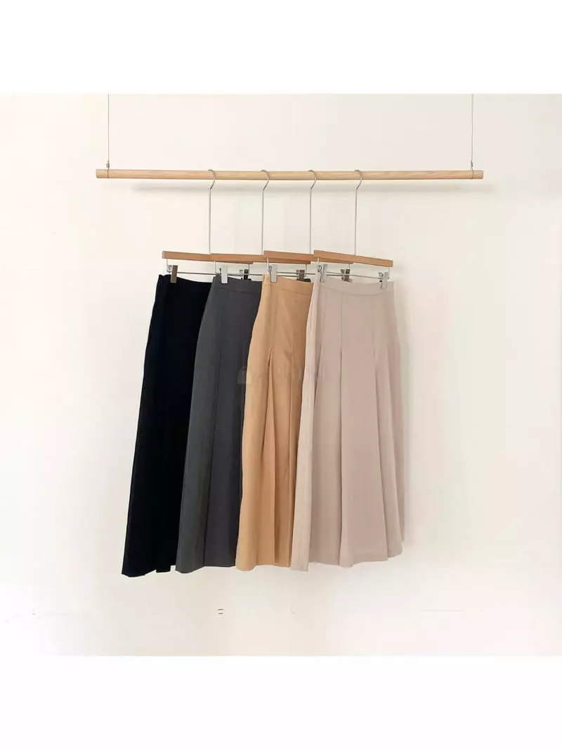 February - Korean Women Fashion - #pursuepretty - Kurly Skirt - 4