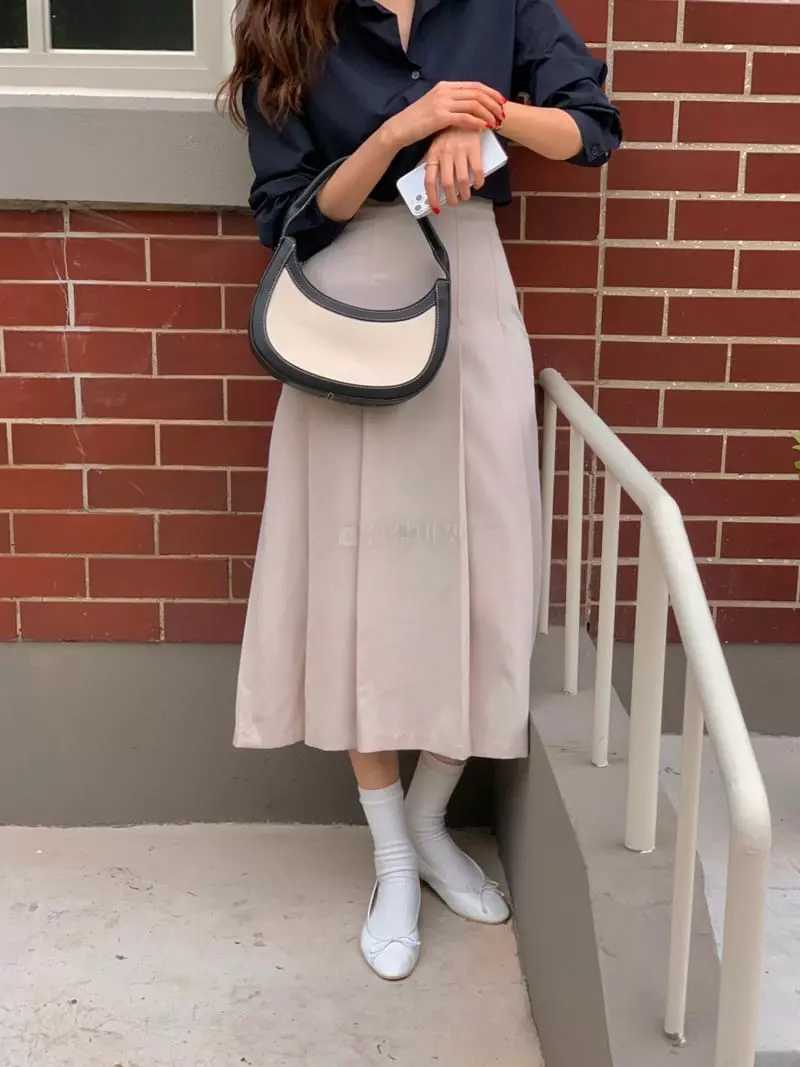 February - Korean Women Fashion - #vintagekidsstyle - Kurly Skirt - 2
