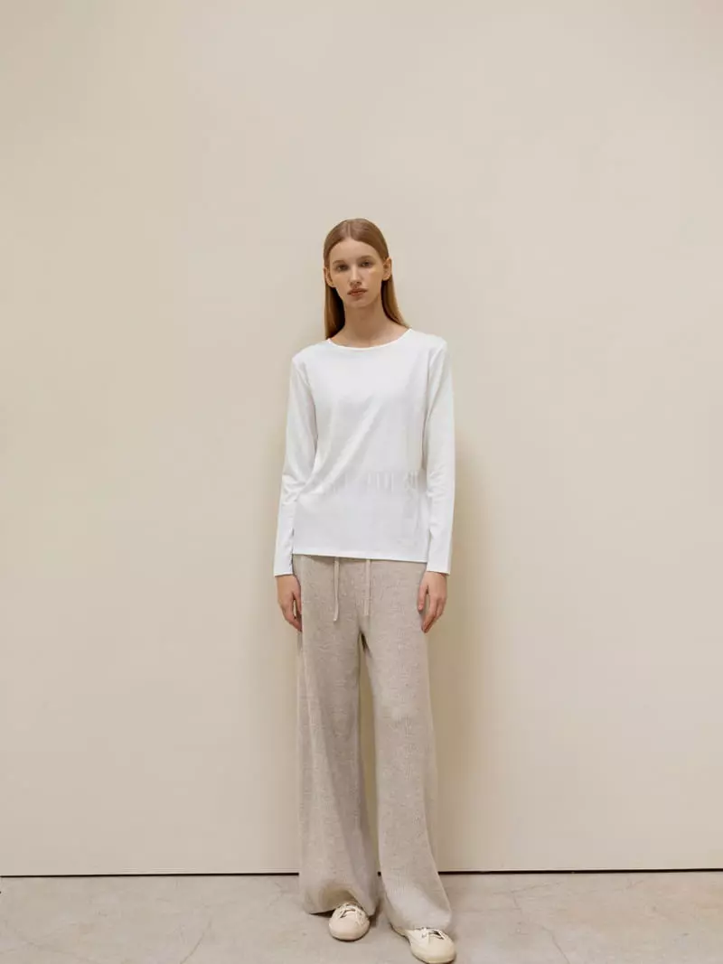 Floaty - Korean Women Fashion - #shopsmall - Base Tee