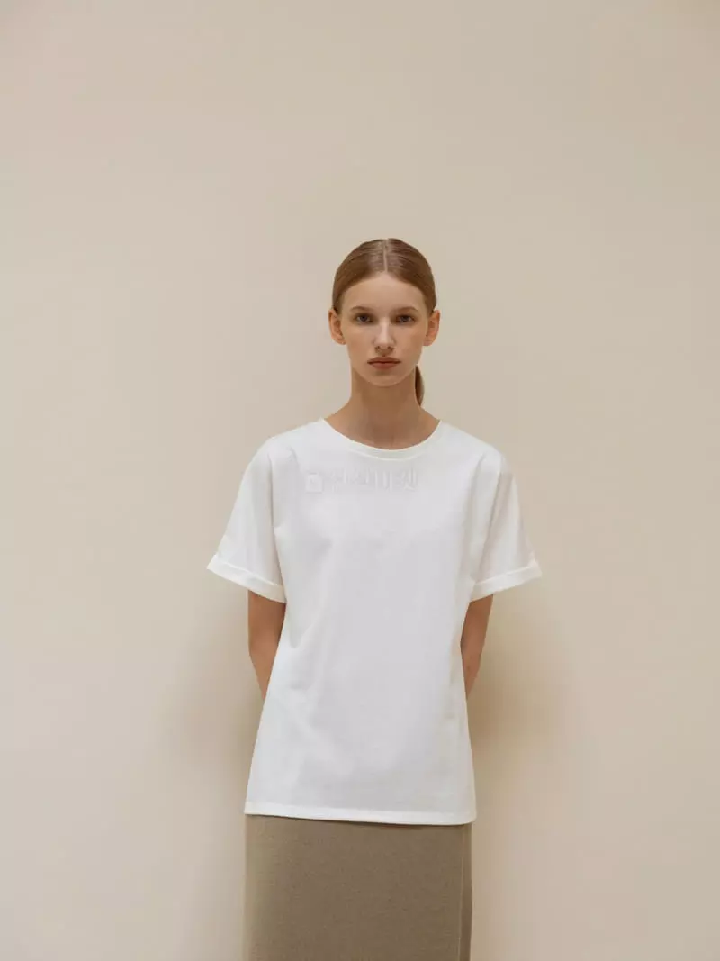 Floaty - Korean Women Fashion - #vintageinspired - Cabra Tee - 3