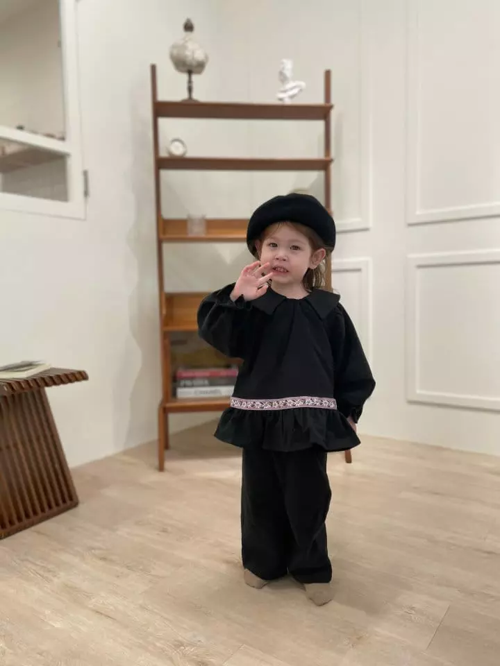 Flower J - Korean Children Fashion - #littlefashionista - Embroidery Tape Top Bottom Set - 7