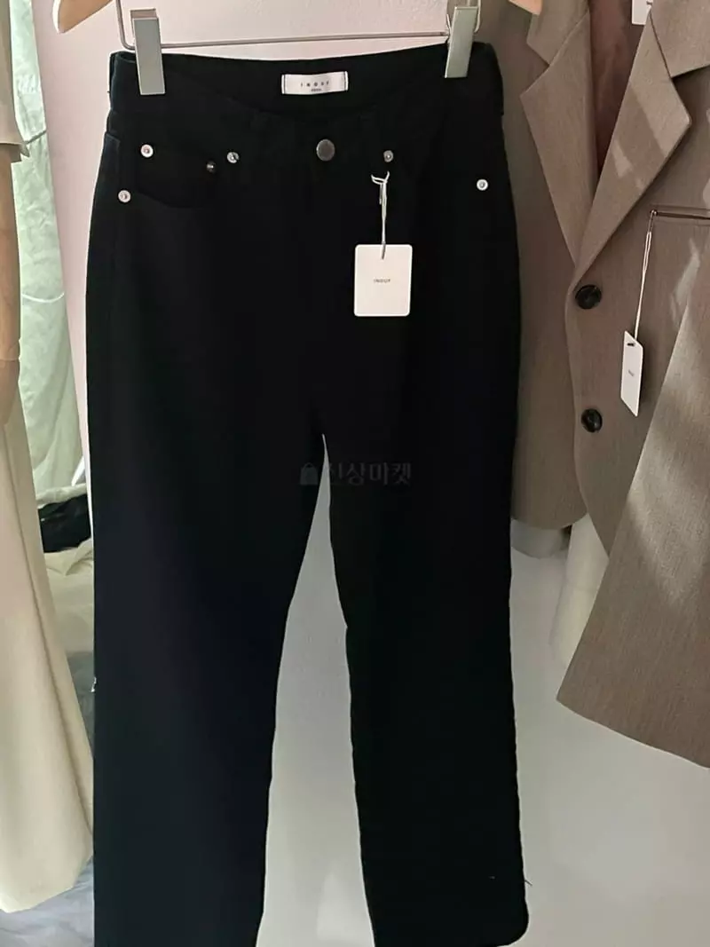 Flutter - Korean Women Fashion - #restrostyle - Fold Black Jeans - 2