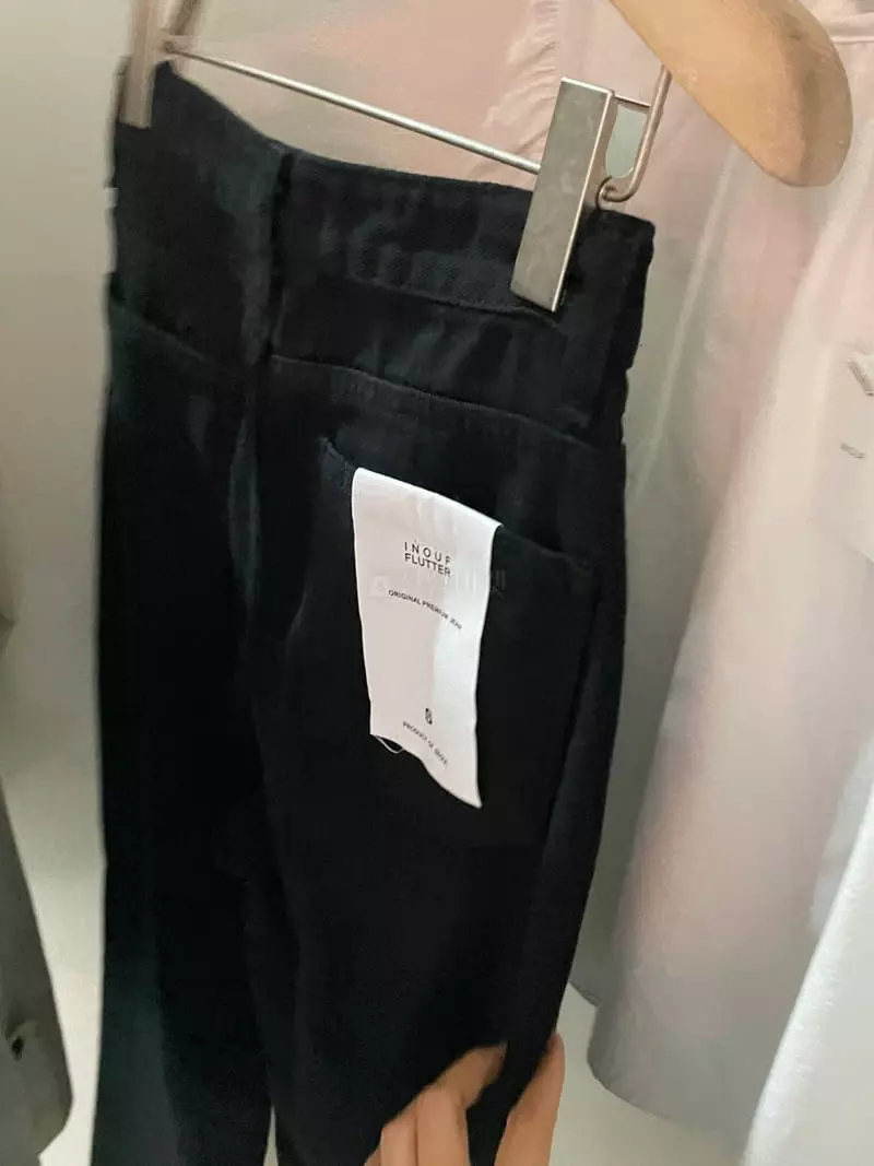 Flutter - Korean Women Fashion - #thatsdarling - Fold Black Jeans - 5