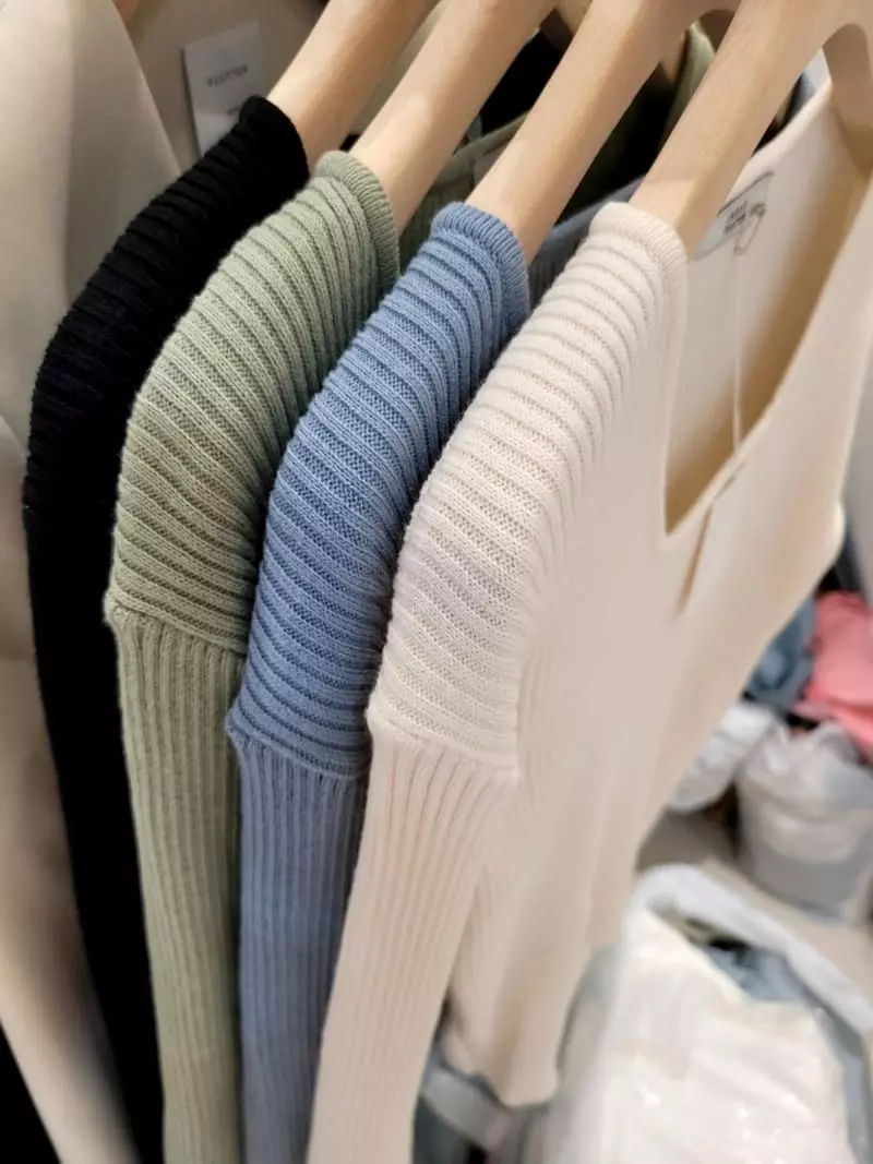 Flutter - Korean Women Fashion - #thelittlethings - Leeds Rib Knit Tee - 8