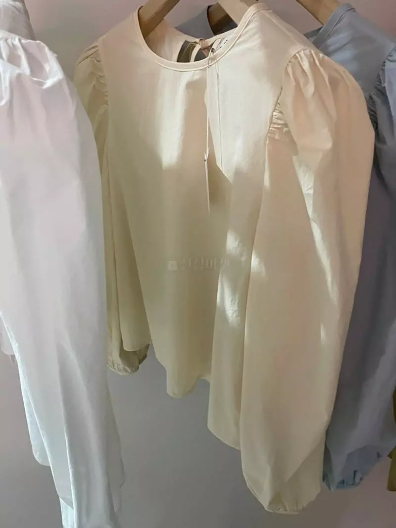 Flutter - Korean Women Fashion - #womensfashion - Margarine Puff Blouse