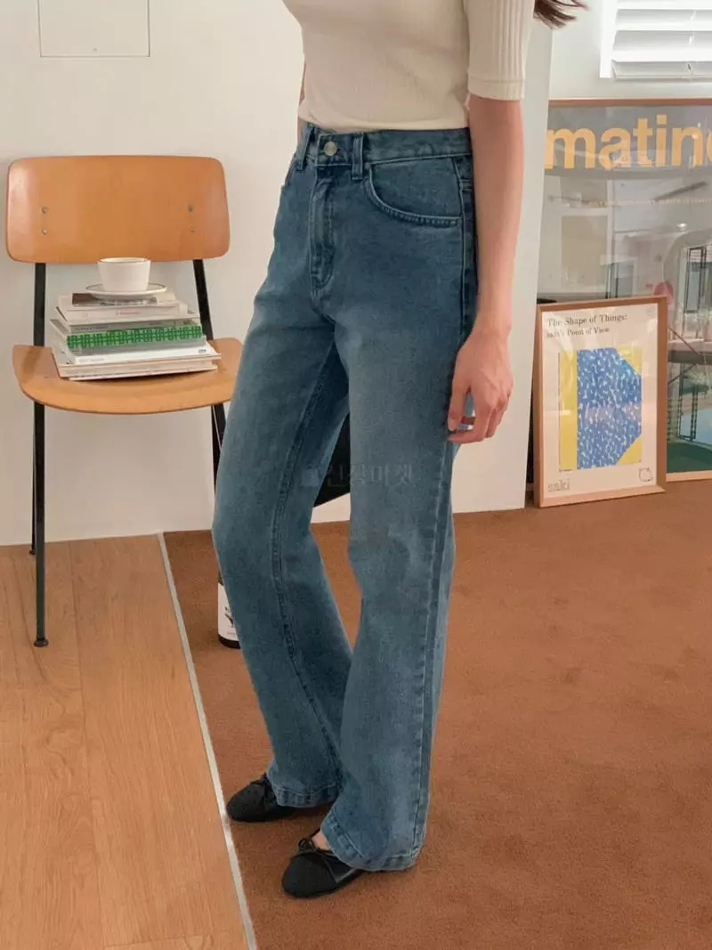 Fre - Korean Women Fashion - #restrostyle - Bootscut Jeans - 10
