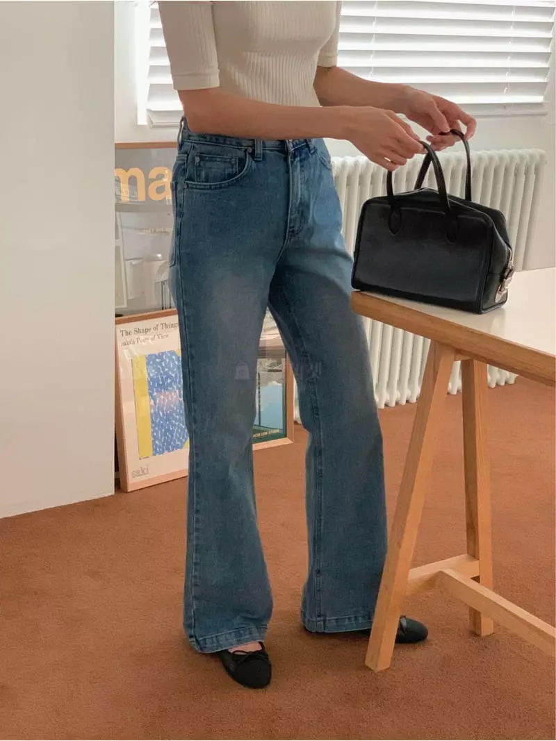 Fre - Korean Women Fashion - #romanticstyle - Bootscut Jeans - 11