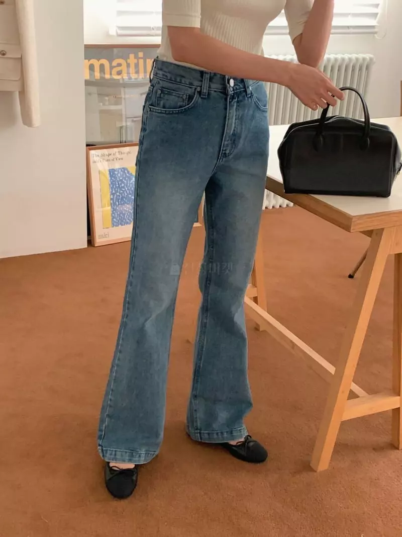 Fre - Korean Women Fashion - #vintagekidsstyle - Bootscut Jeans - 8