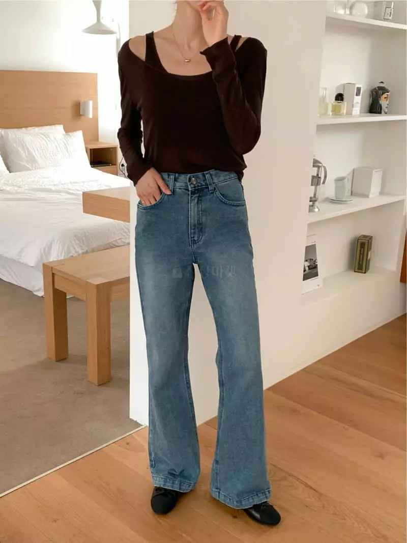 Fre - Korean Women Fashion - #womensfashion - Bootscut Jeans - 2