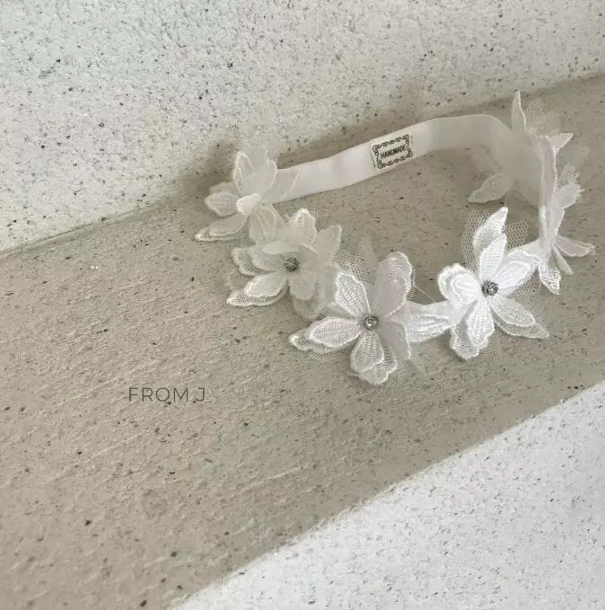 From J - Korean Baby Fashion - #babyboutique - Flower Hairband - 2