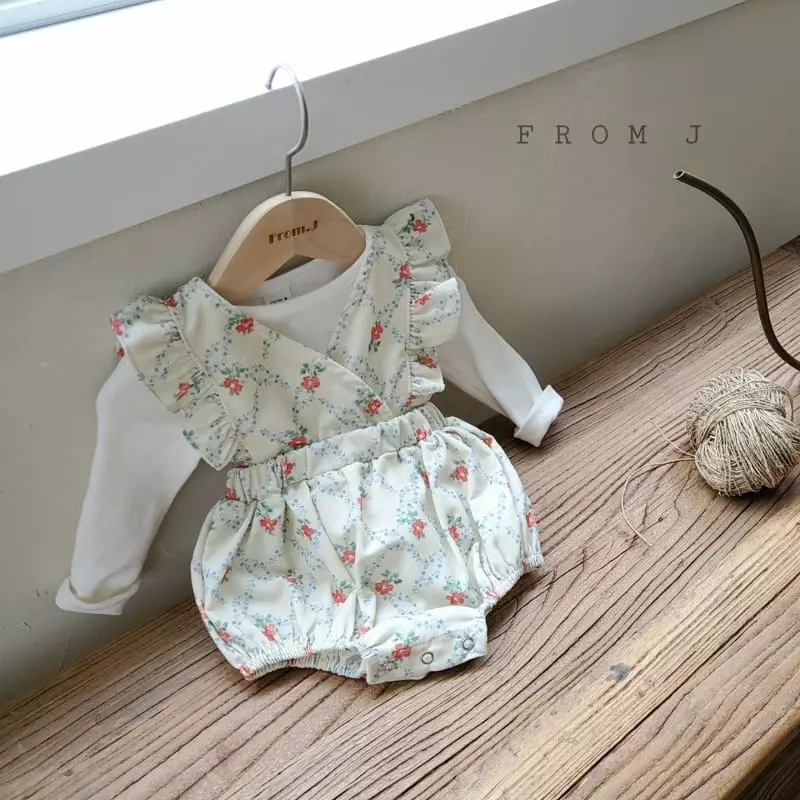 From J - Korean Baby Fashion - #babyfever - Bbang Dungarees Bodysuit