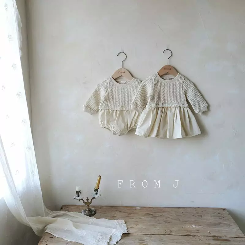 From J - Korean Baby Fashion - #babygirlfashion - Twist Bodysuit