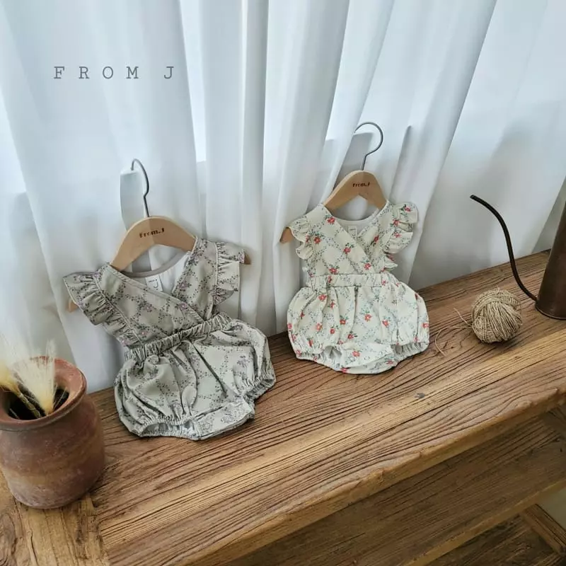 From J - Korean Baby Fashion - #babylifestyle - Bbang Dungarees Bodysuit - 3