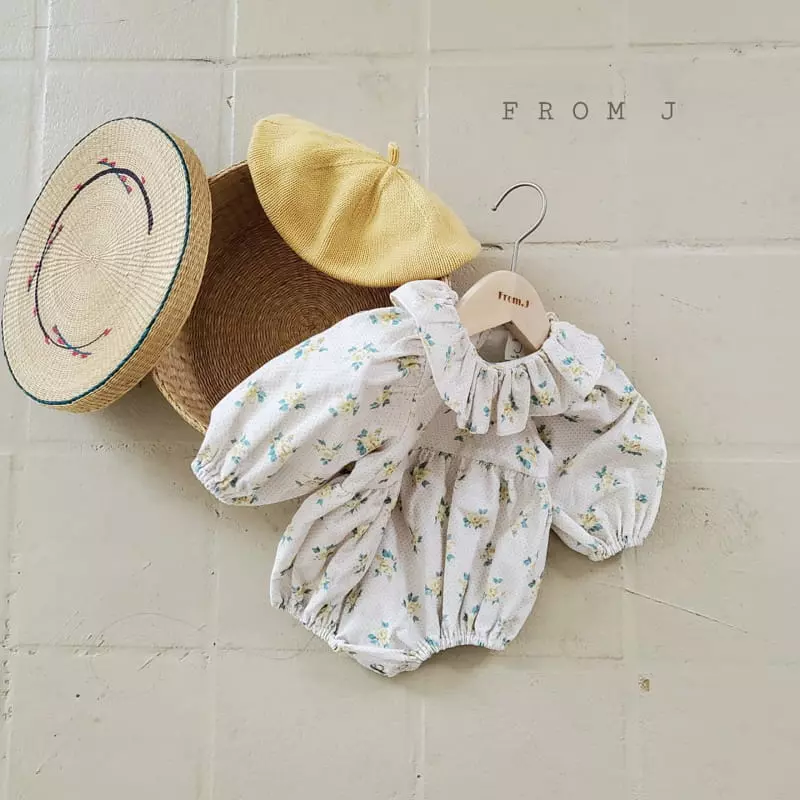 From J - Korean Baby Fashion - #babylifestyle - Vely Frill bOdysuit