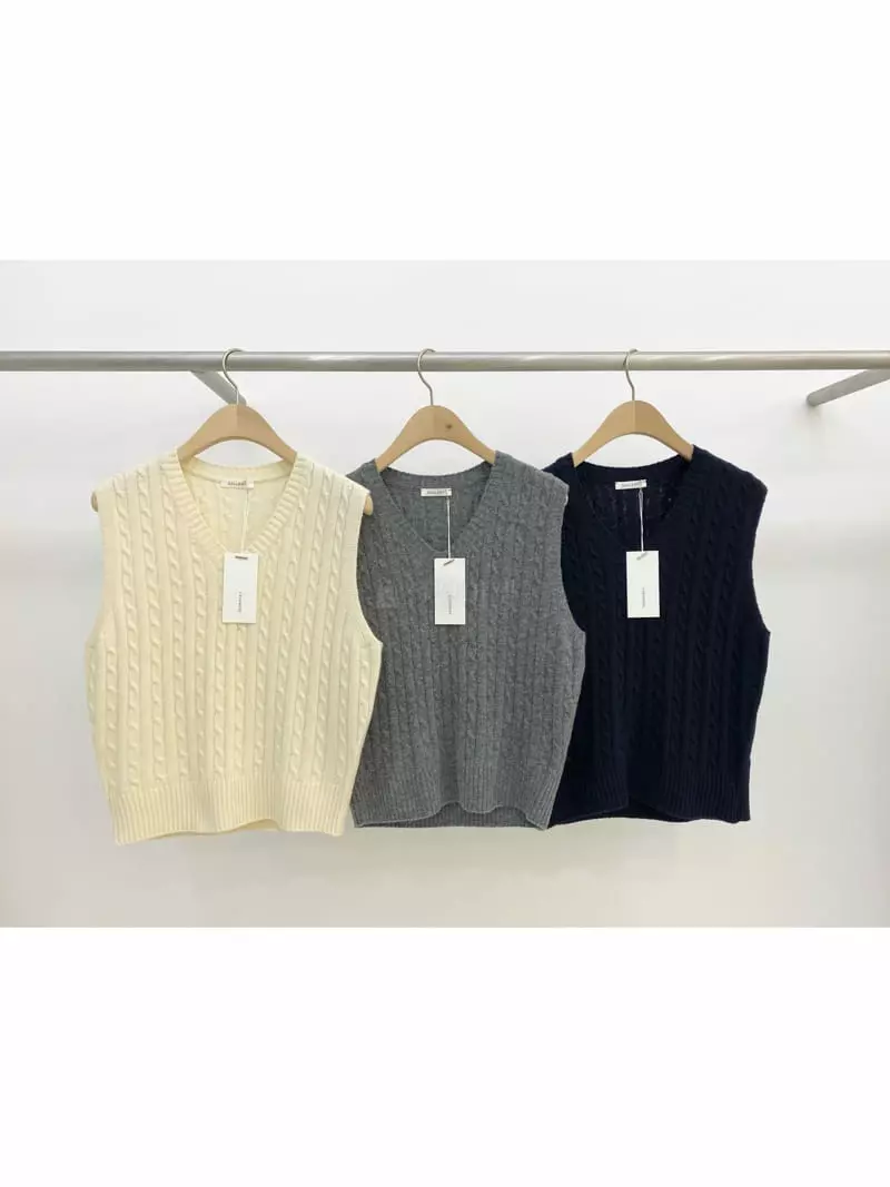 Gallery - Korean Women Fashion - #womensfashion - Cable Vest - 2