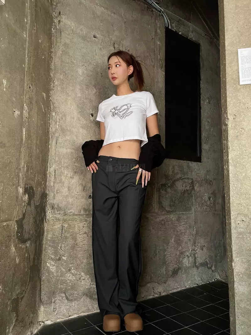 Gateless - Korean Women Fashion - #momslook - Heart Tee - 10