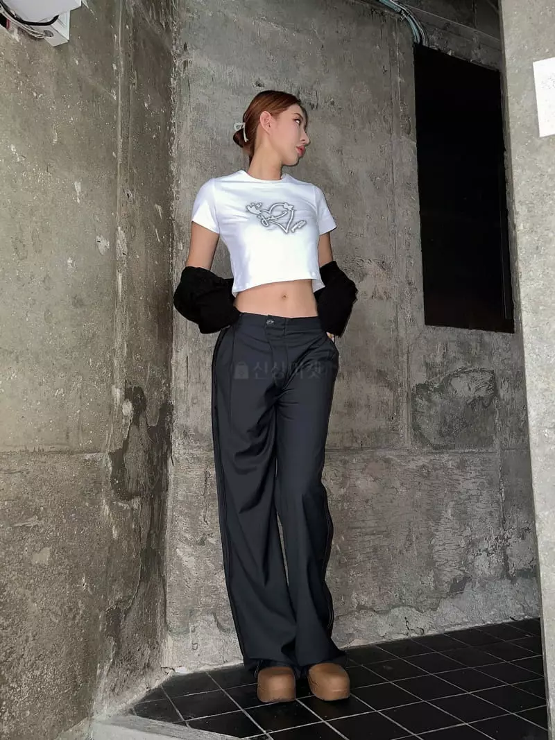 Gateless - Korean Women Fashion - #momslook - Heart Tee - 8