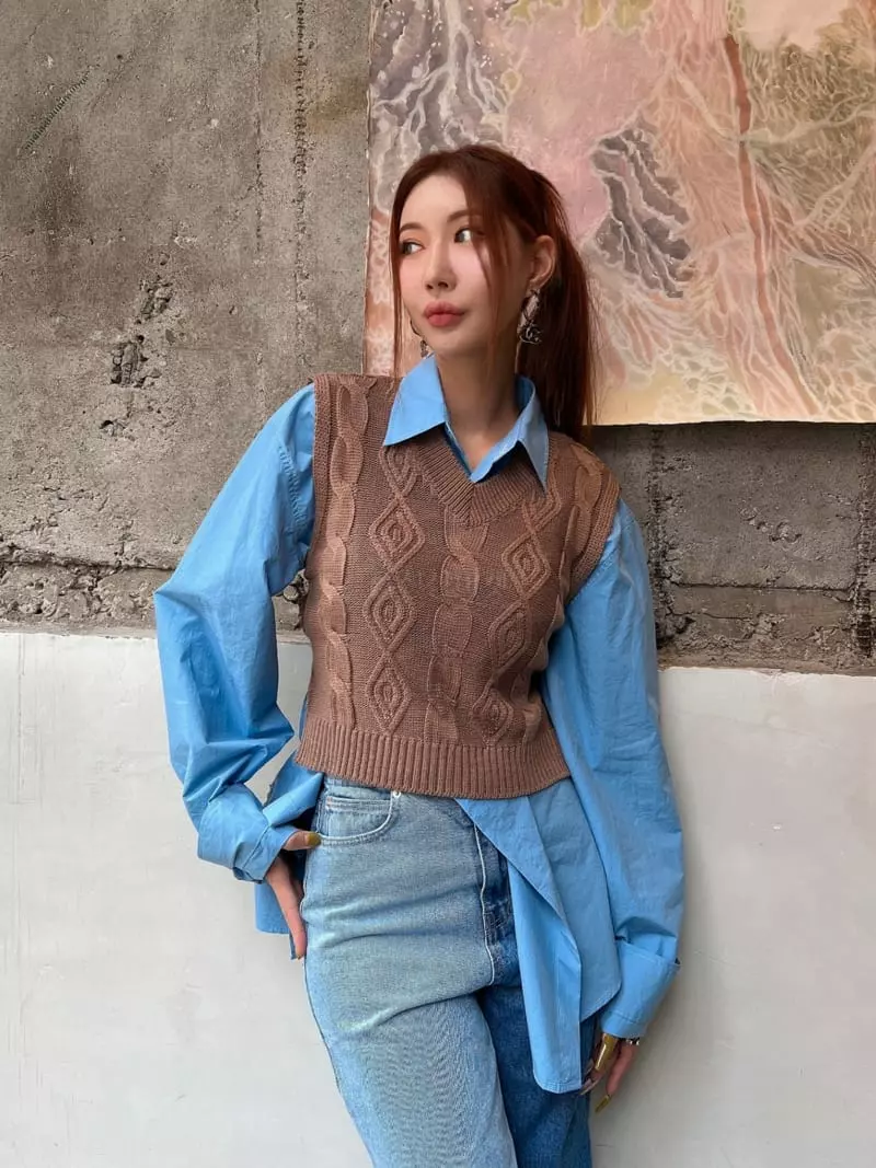 Gateless - Korean Women Fashion - #momslook - Pattern Vest Knit - 2