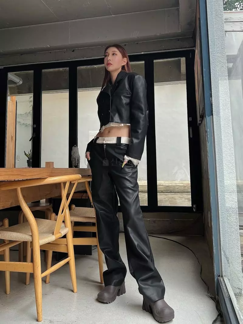 Gateless - Korean Women Fashion - #momslook - Like Leather Set - 7